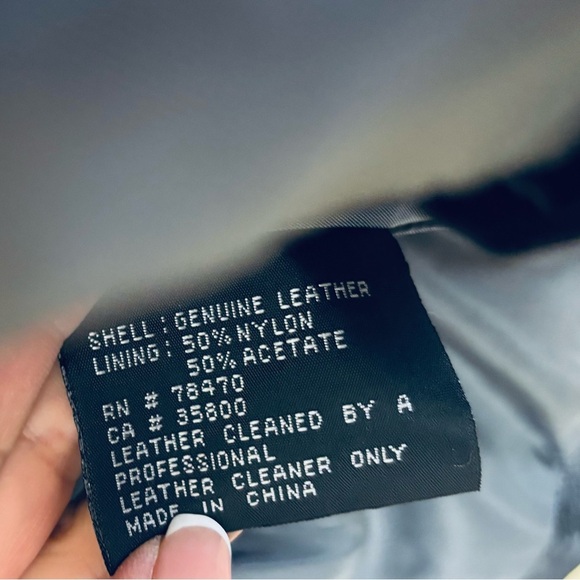 Kenneth Cole Black “70’s” 3 Button Double Vent Classic Leather Blazer Size (L) - Picture 13 of 16